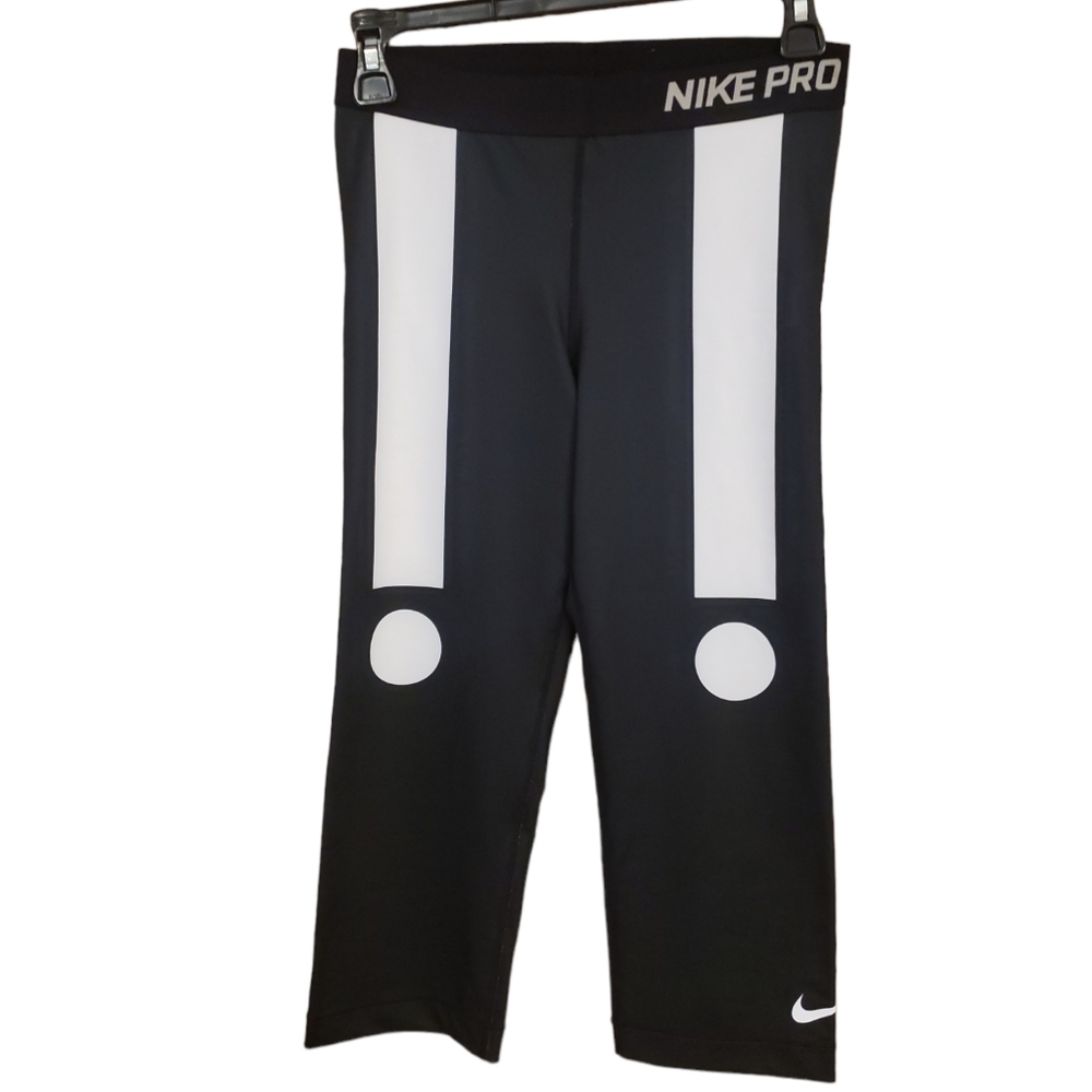 Nike Pro Women's Medium Dri Fit Workout Capris